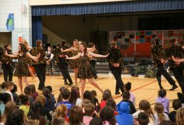 Penn Music students tour of PHM elementary schools