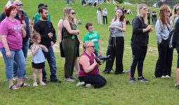 Running is Elementary: parents cheering